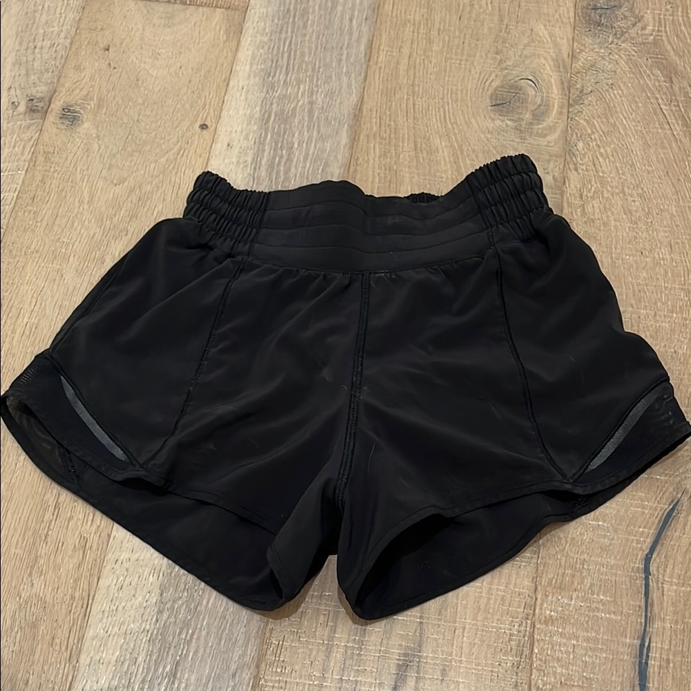 lululemon athletica Black Athletic Shorts 2.5 hr